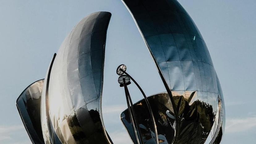 The world’s luggage storage network