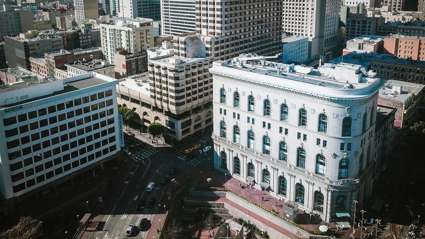 The world’s luggage storage network