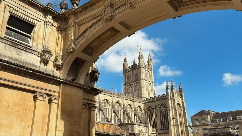 The world’s luggage storage network