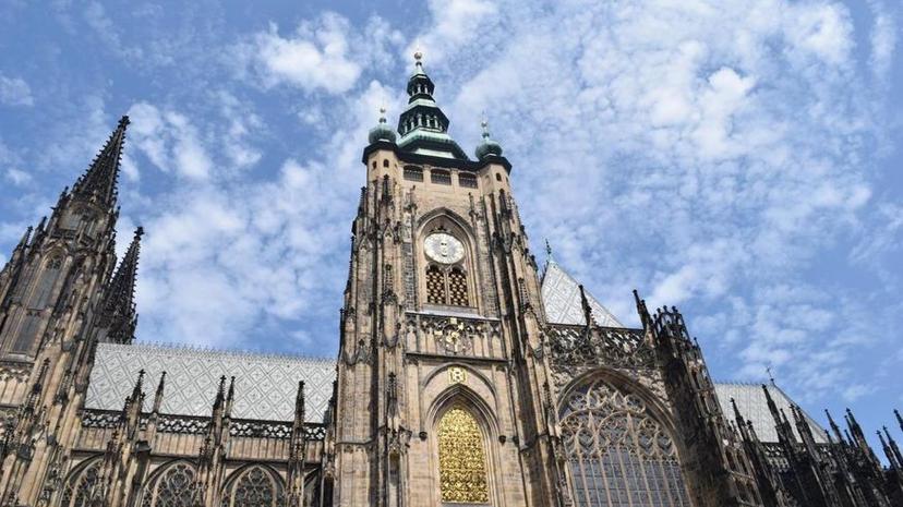 The world’s luggage storage network