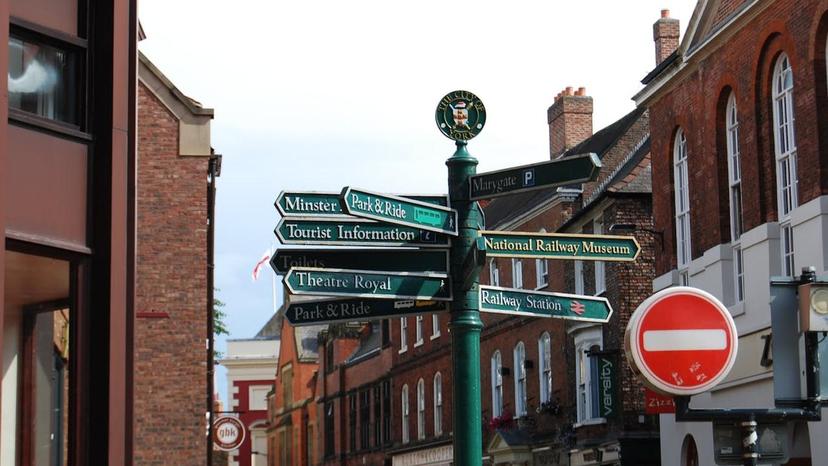 The world’s luggage storage network