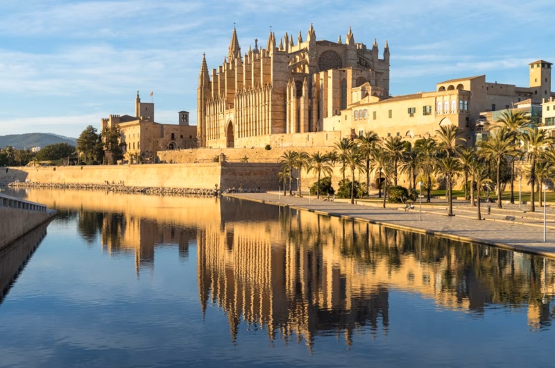 palma de mallorca catherdal: mallorca is expensive city