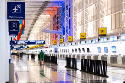 chicago airport flight