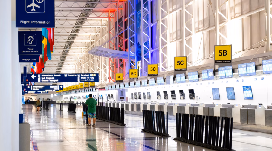 chicago airport flight