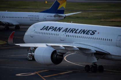 tokyo flight plane