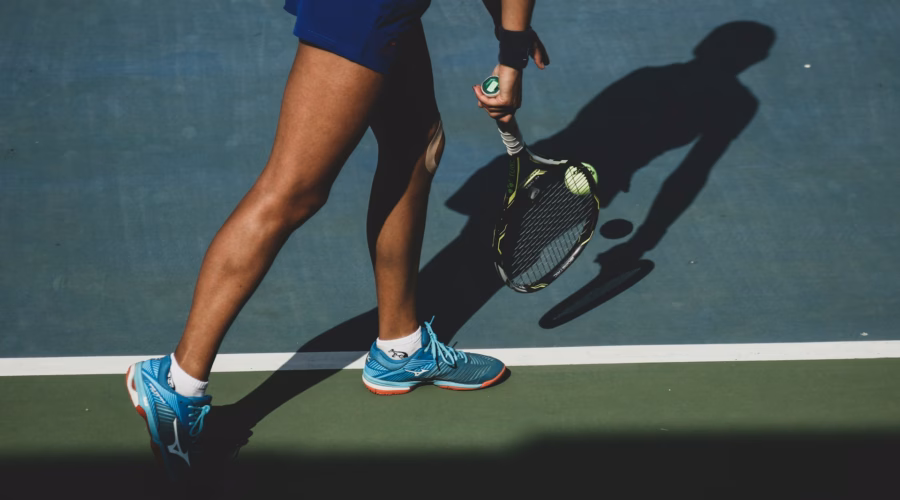 man on tennis court: berlin open tennis