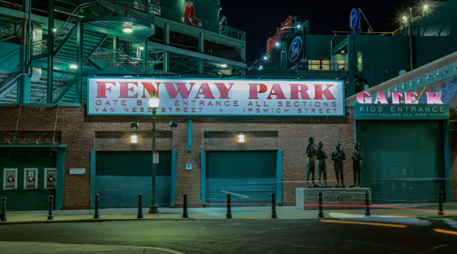 Boston Fenway Park: bag policy