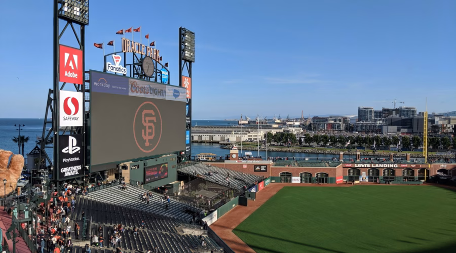 san francisco oracle park bag policy