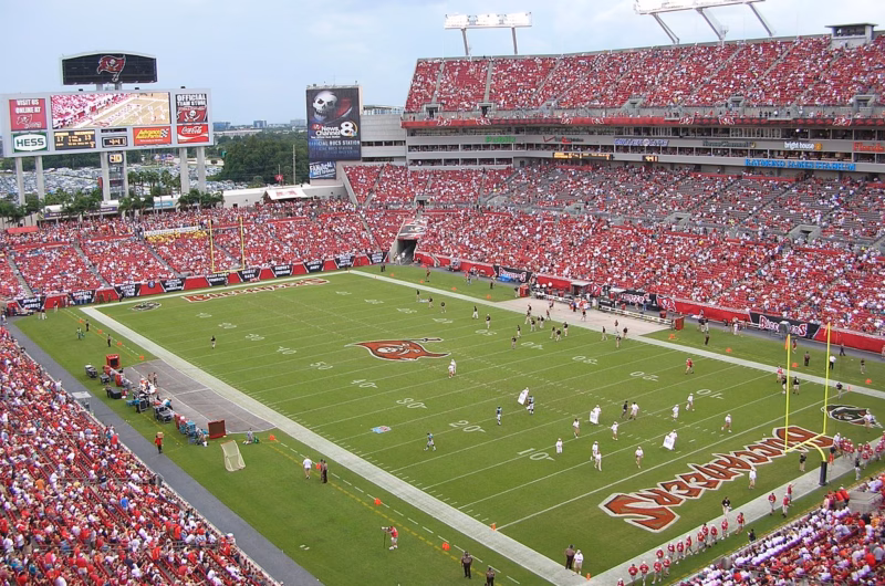 raymond james stadium: bag policy