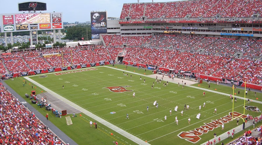 raymond james stadium: bag policy