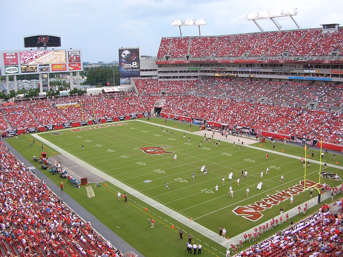 raymond james stadium: bag policy