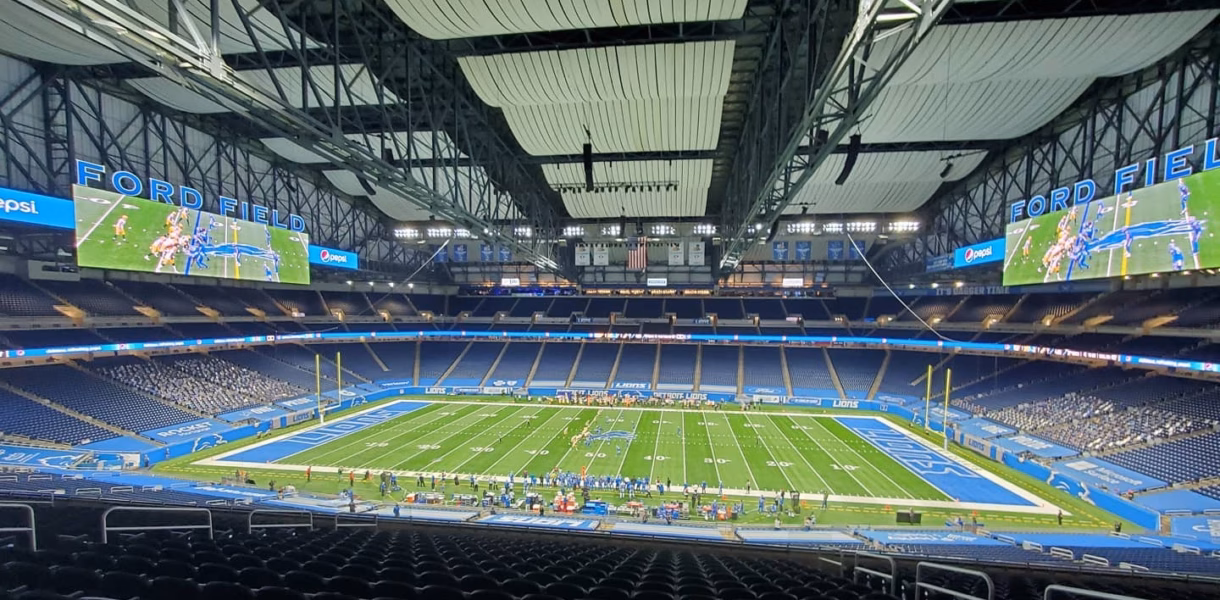 Ford Field: bag policy