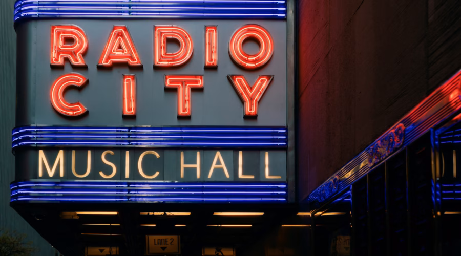 radio city music hall: bag policy
