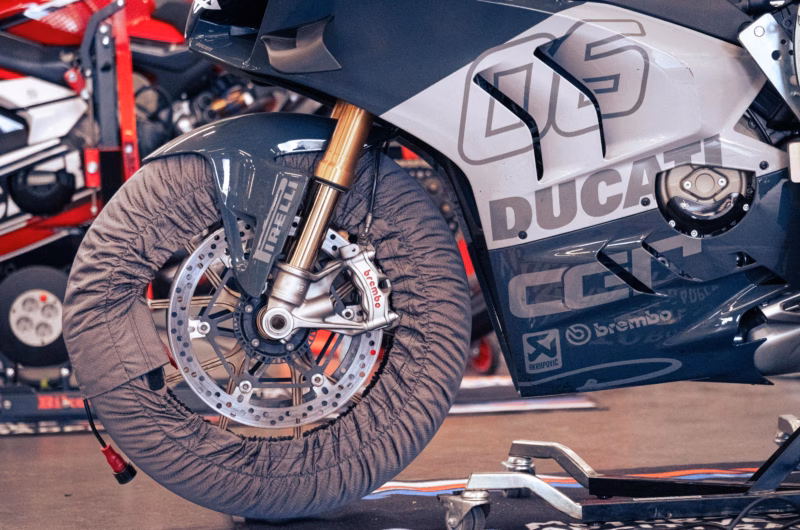 monster-energy-moto-gp