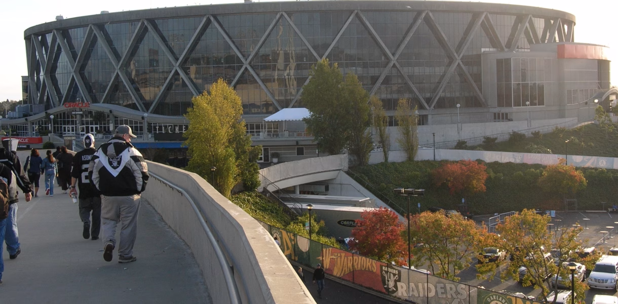oakland arena bag polciy