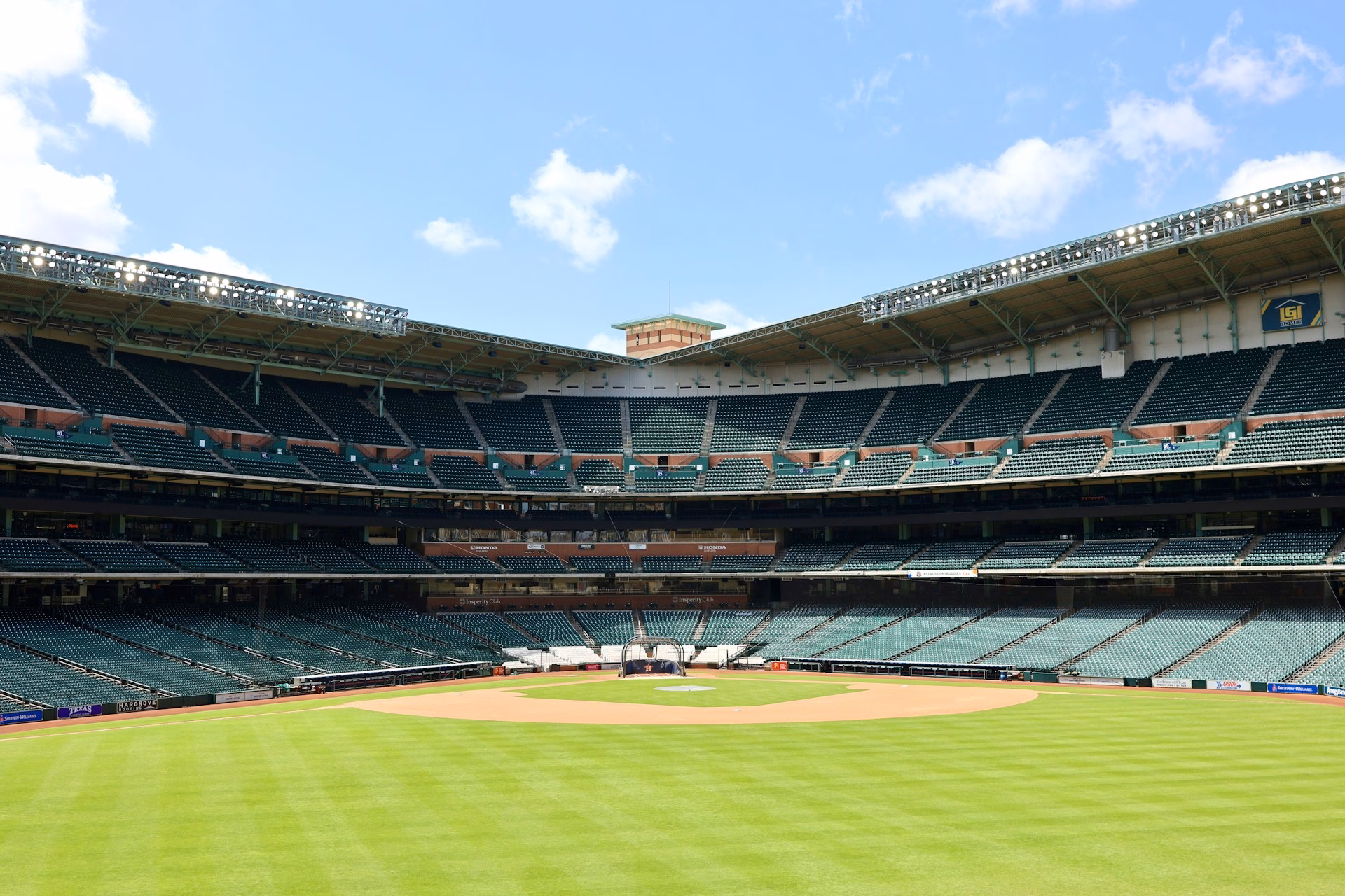 daikin park bag policy