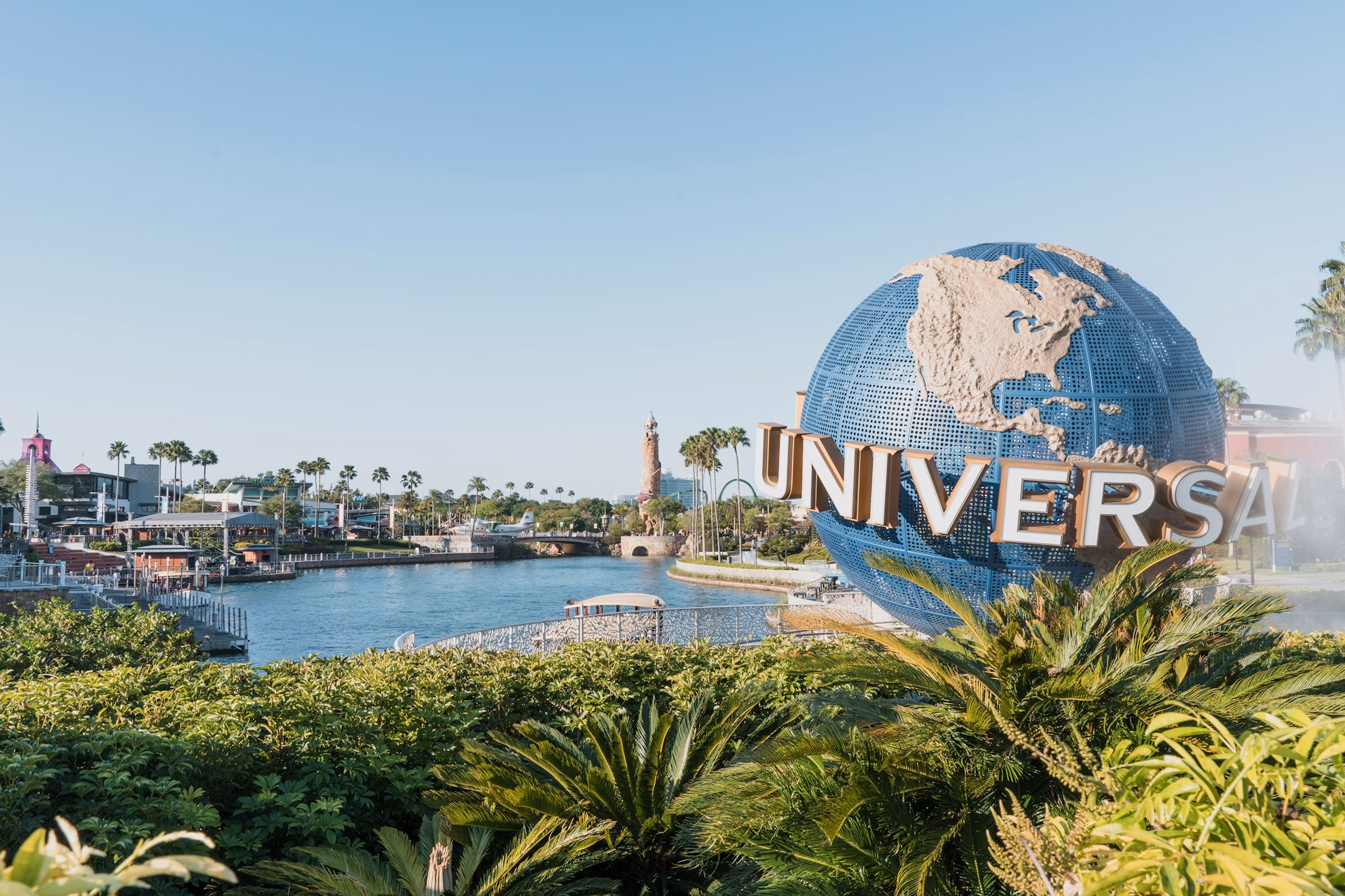 universal orlando bag policy