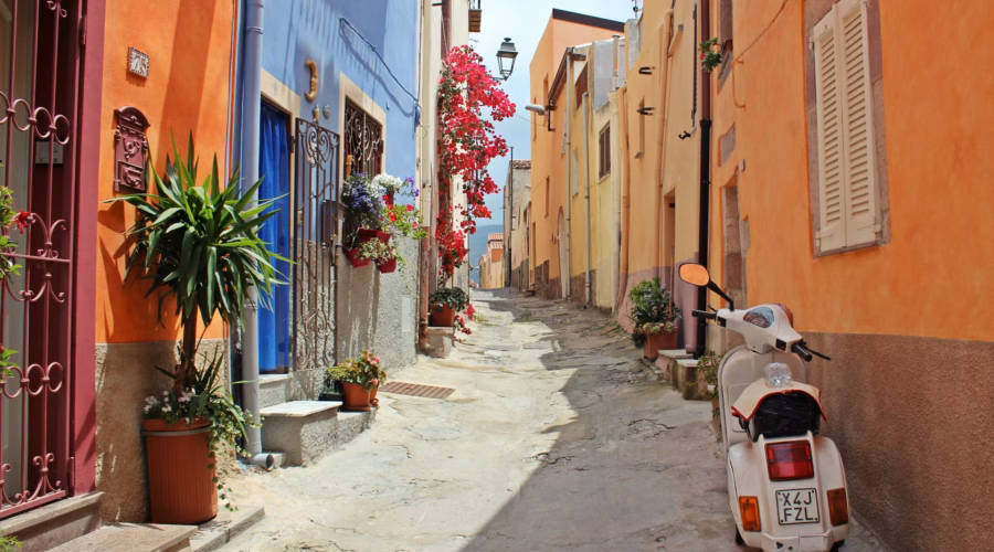 italy itinerary: scooter on the street