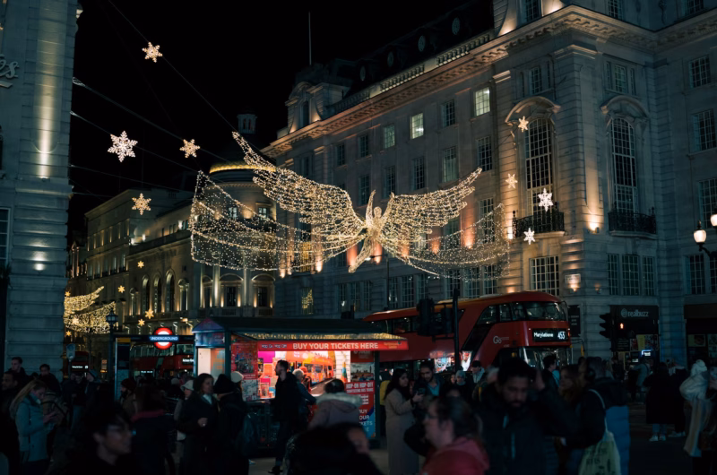 christmas carols london