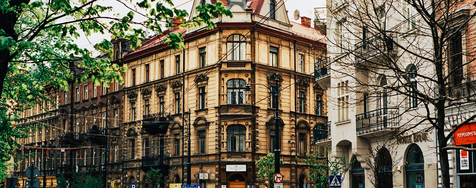 cleanest city: krakow street