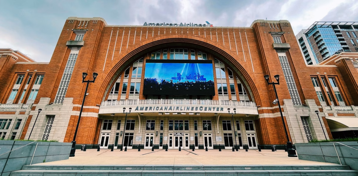 american airlines center bag policy