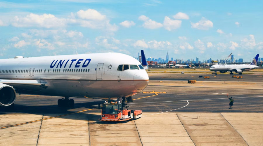 United Airlines baggage policy