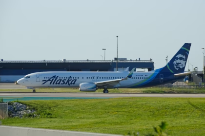 alaska baggage policy