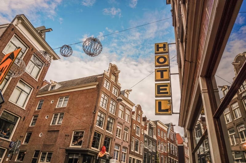 airbnb vs hotel: amsterdam road