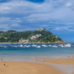 Playa de la Concha en San Sebastián durante el Zinemaldia 2026