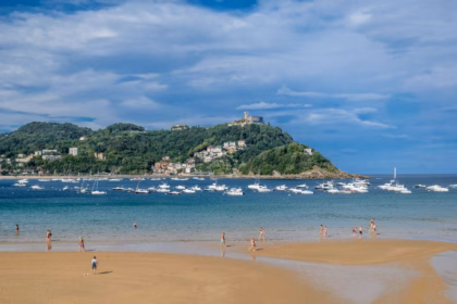 Playa de la Concha en San Sebastián durante el Zinemaldia 2026