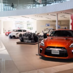 Salle d'exposition automobile au Mondial de l'Auto 2026