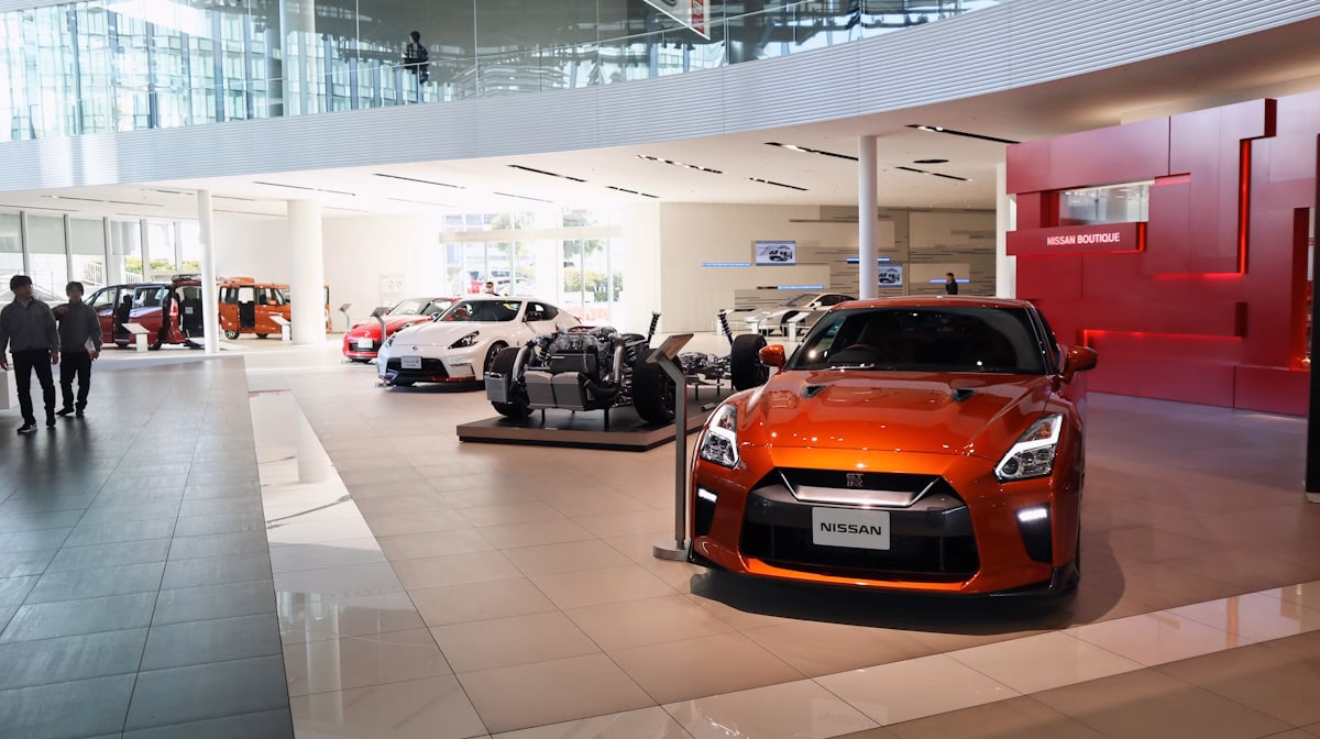 Salle d'exposition automobile au Mondial de l'Auto 2026