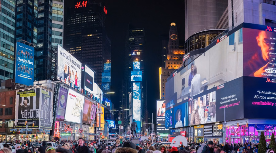 Crowds in Times Square for New Year's Eve New York